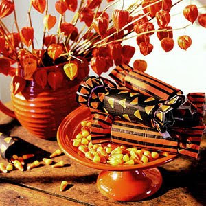 Christmas jar mason cute gift crafts craft hative Helen's Corner: Fun Ways to Disguise Halloween Candy